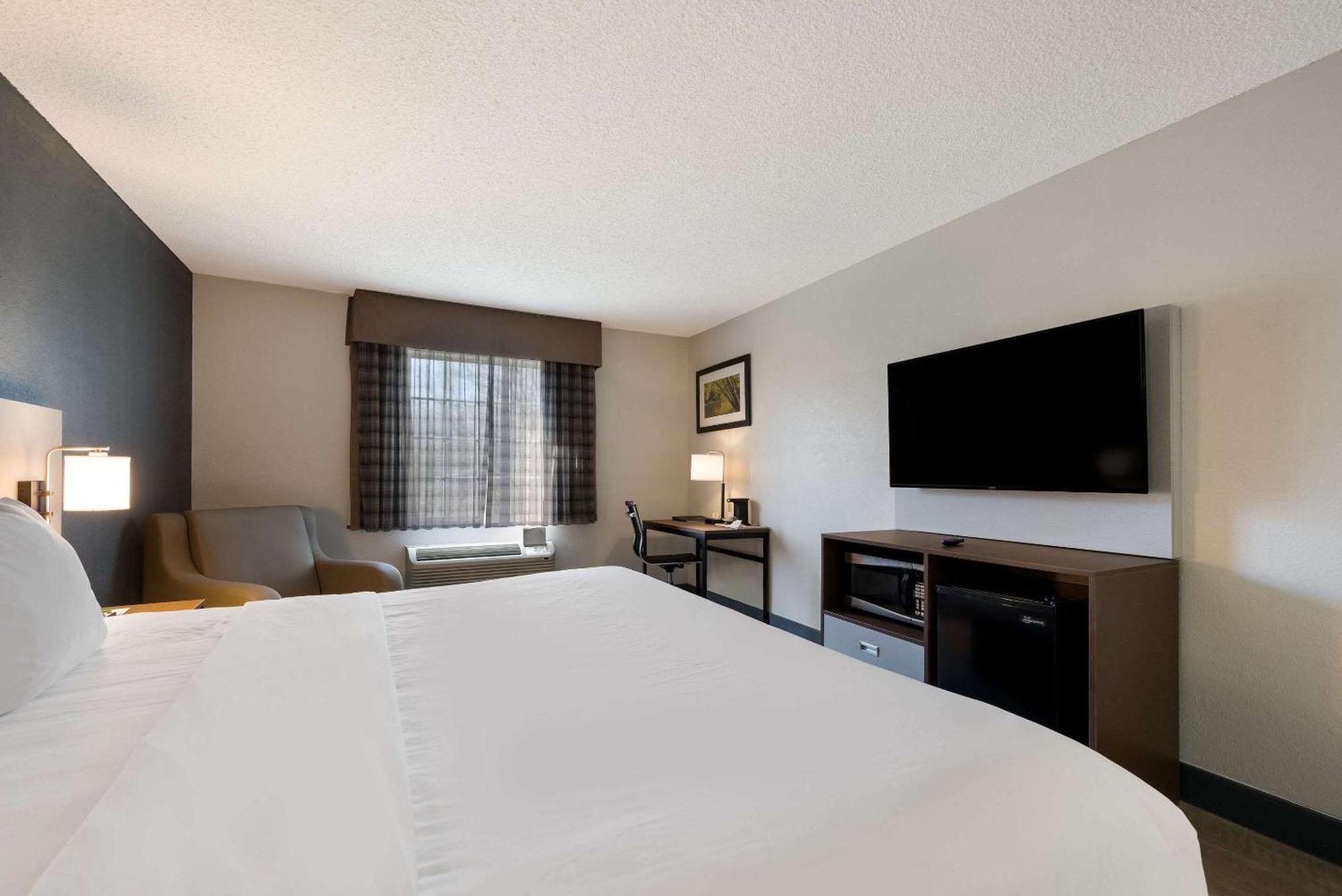 Quality Inn University Area Farmville Buitenkant foto