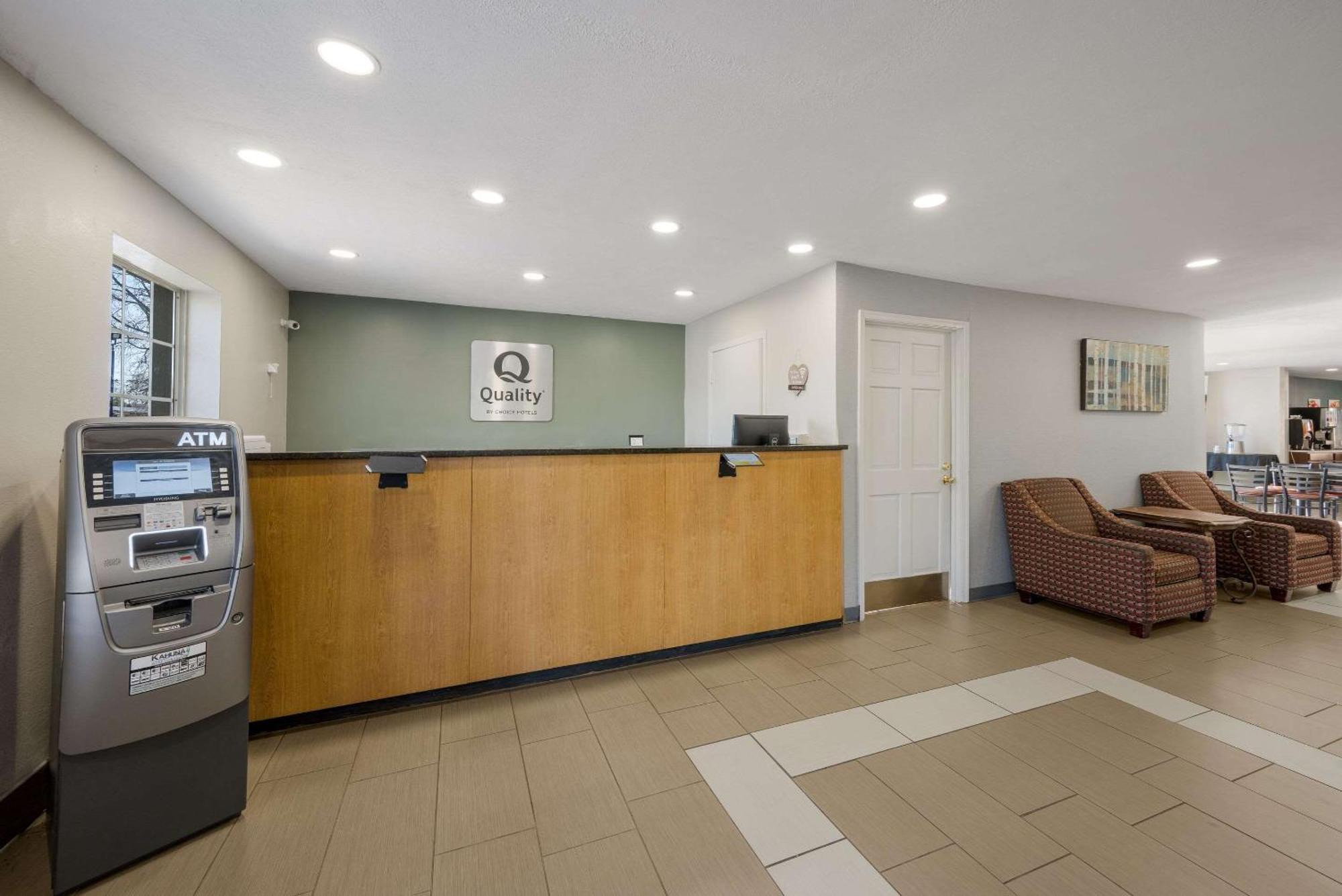 Quality Inn University Area Farmville Buitenkant foto