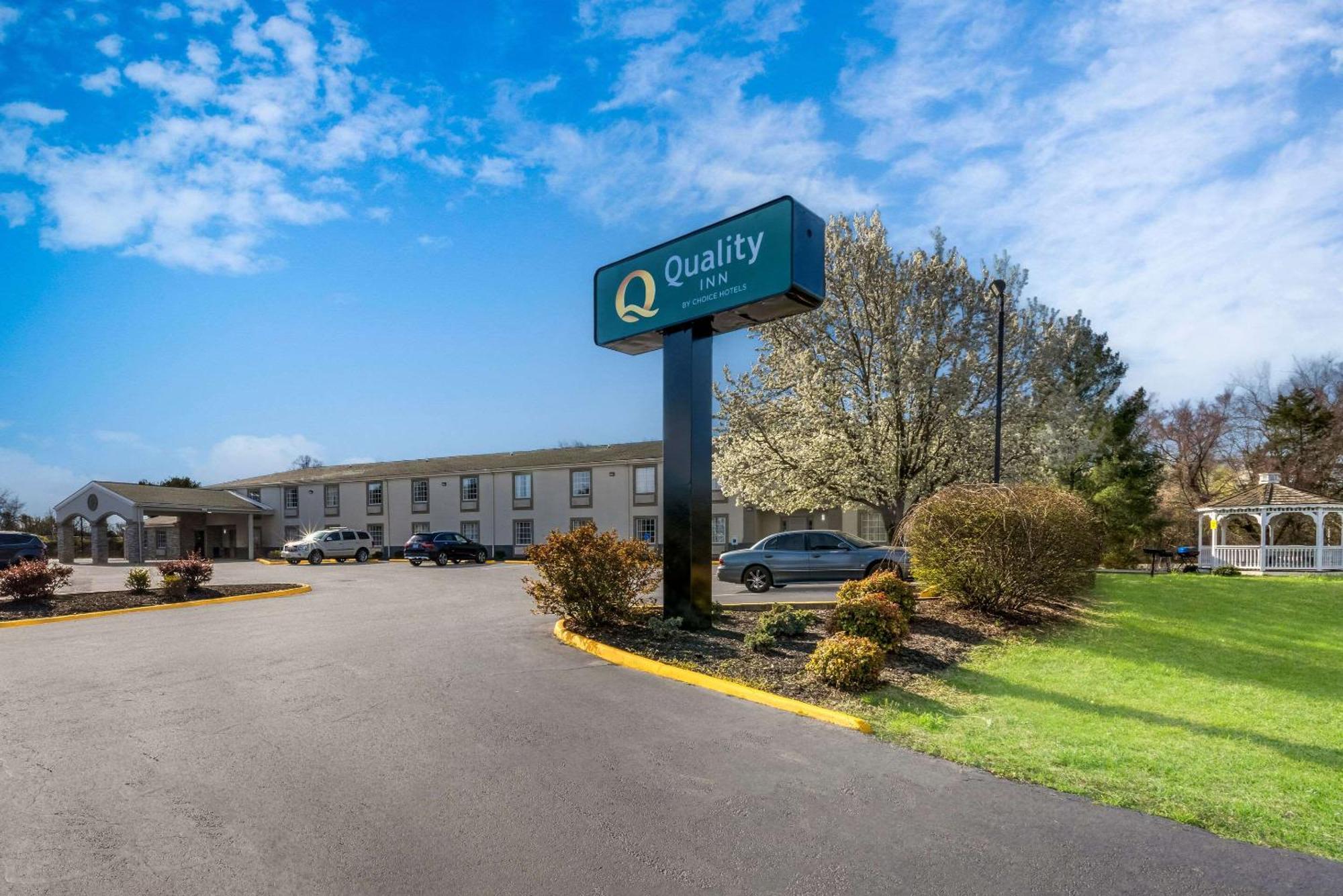 Quality Inn University Area Farmville Buitenkant foto